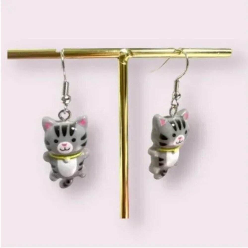 ⭐️❤️FREE Cat Kitten Animal Drop Trendy Girly Paw Modern Art Pop Artsy Earrings